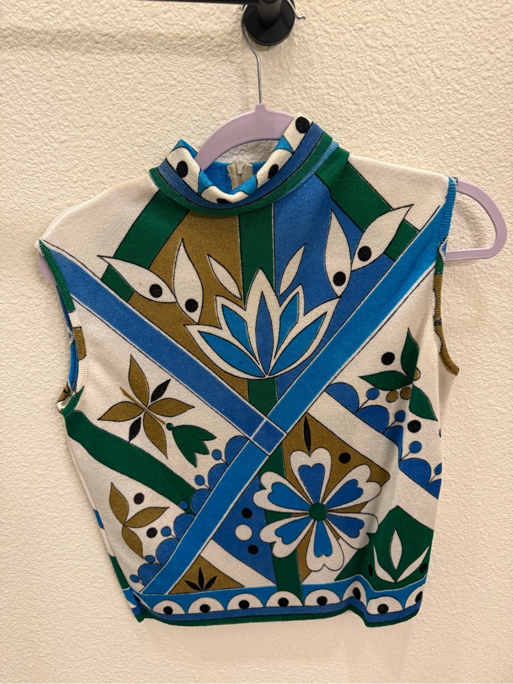 Vintage Sleeveless Printed Crop Top in Blue, Green & Cream